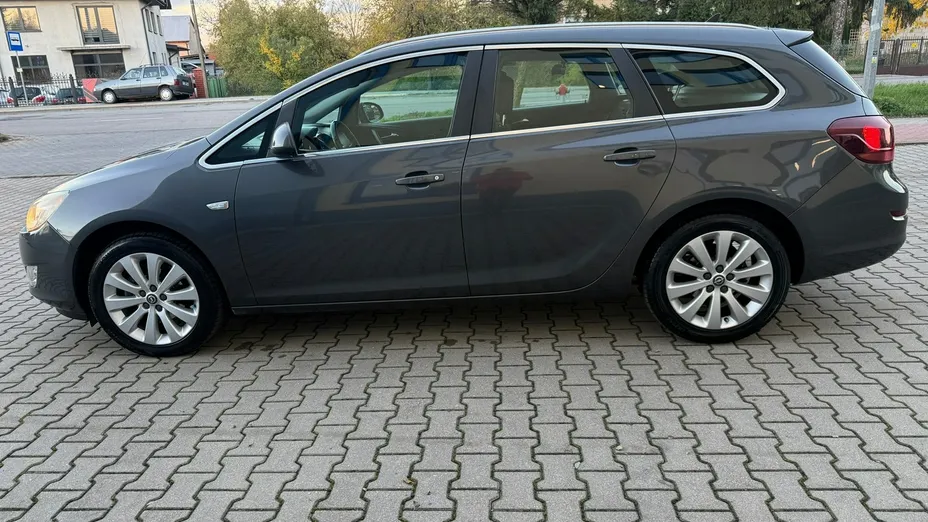 OPEL Astra -