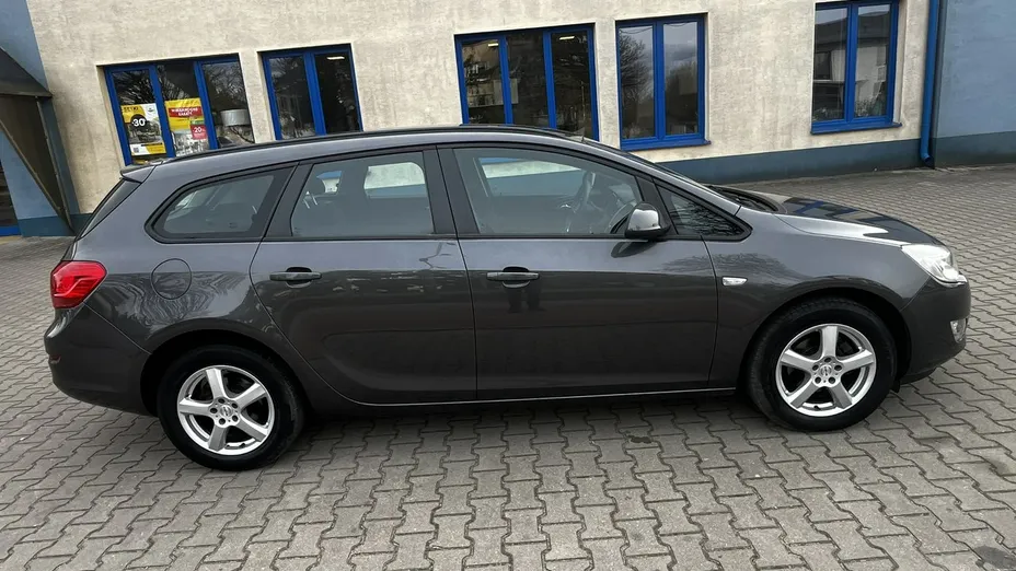 OPEL Astra -