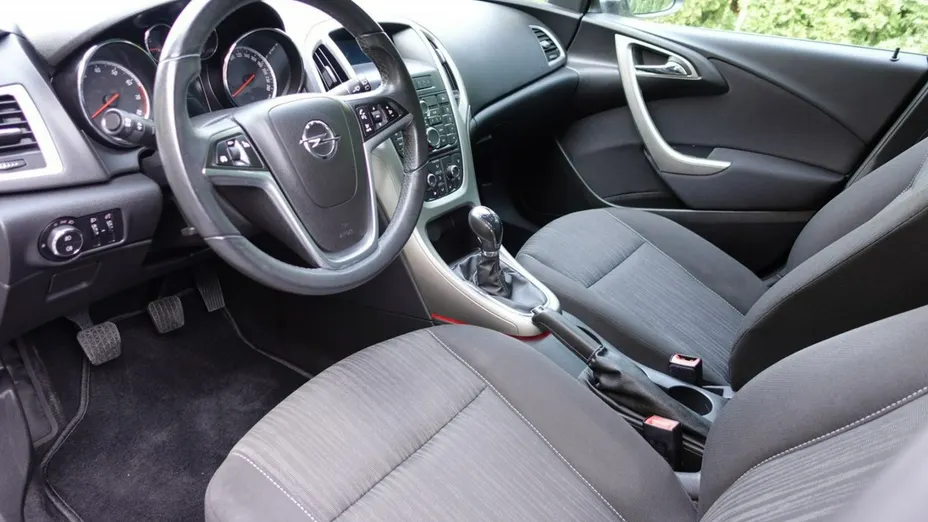 OPEL Astra -