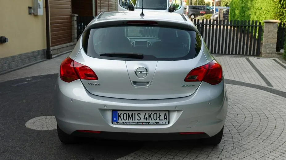 OPEL Astra -