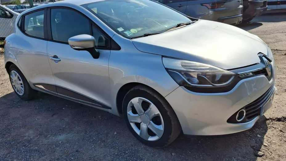 RENAULT Clio -