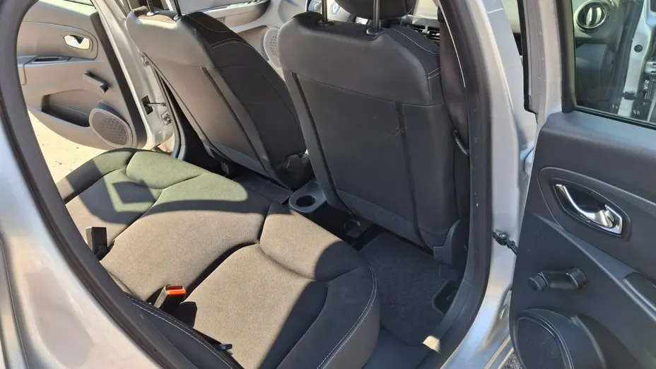 RENAULT Clio -