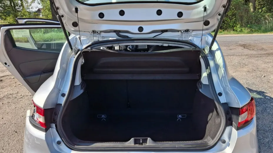 RENAULT Clio -