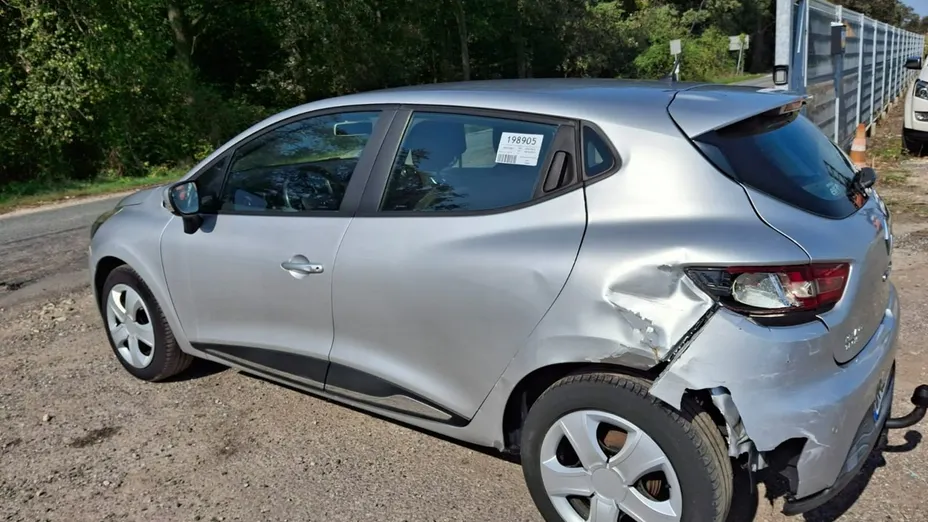 RENAULT Clio -