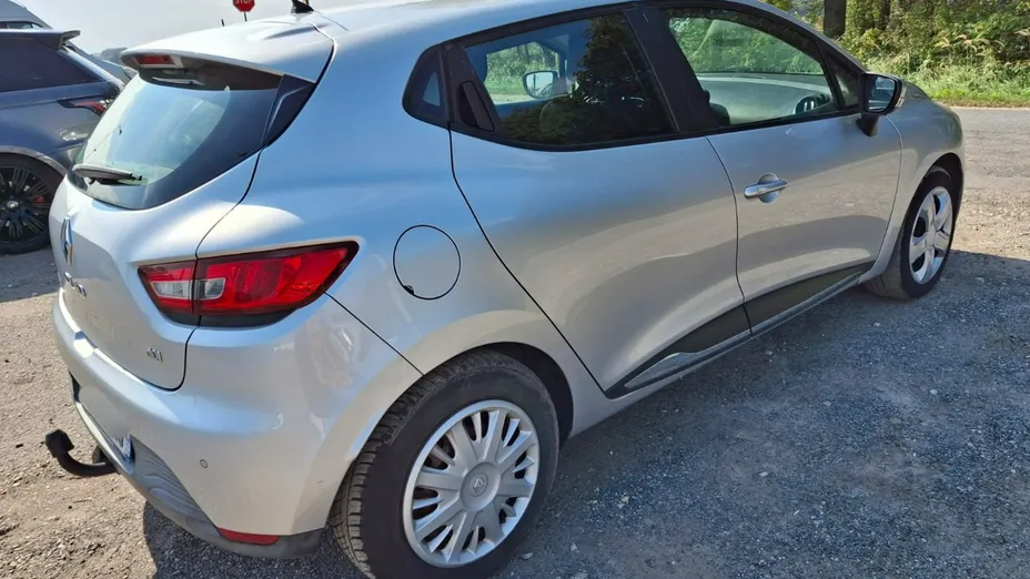 RENAULT Clio -