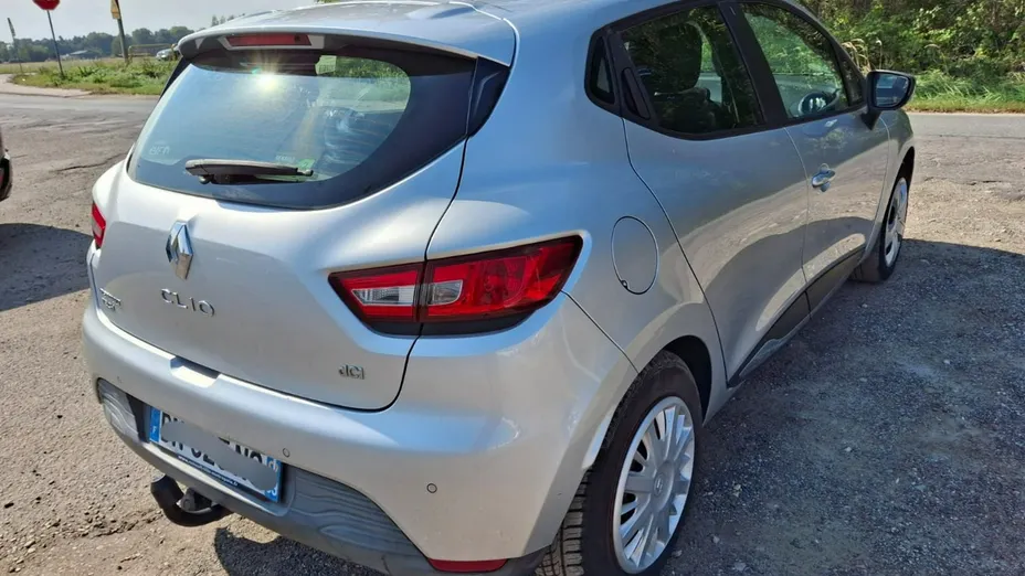 RENAULT Clio -