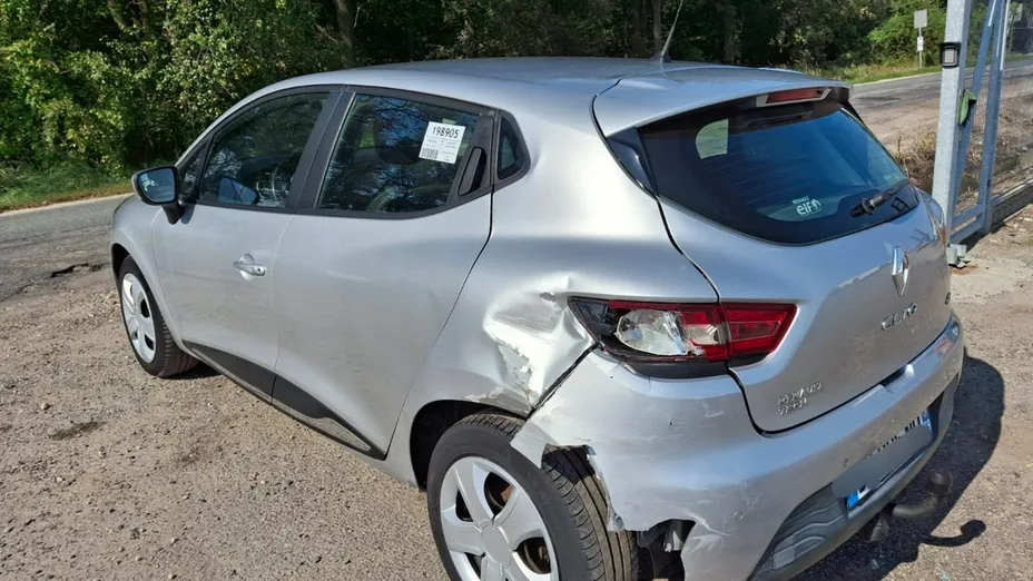 RENAULT Clio -