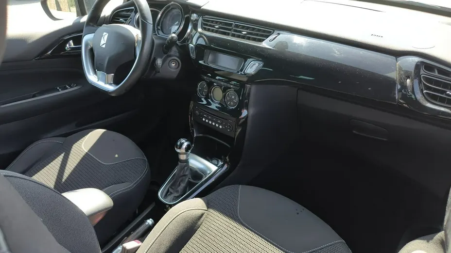 CITROEN DS3 -