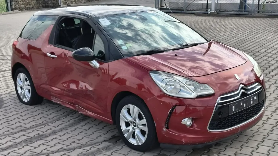 CITROEN DS3 -