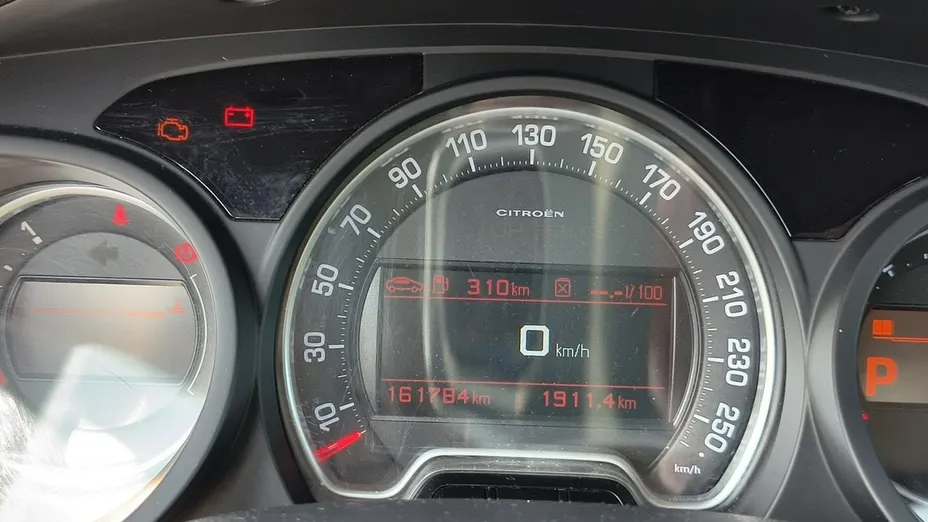 CITROEN DS3 -