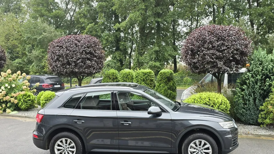 AUDI Q5 -