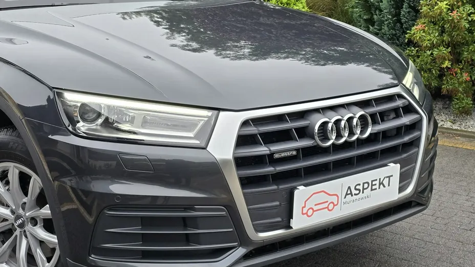 AUDI Q5 -