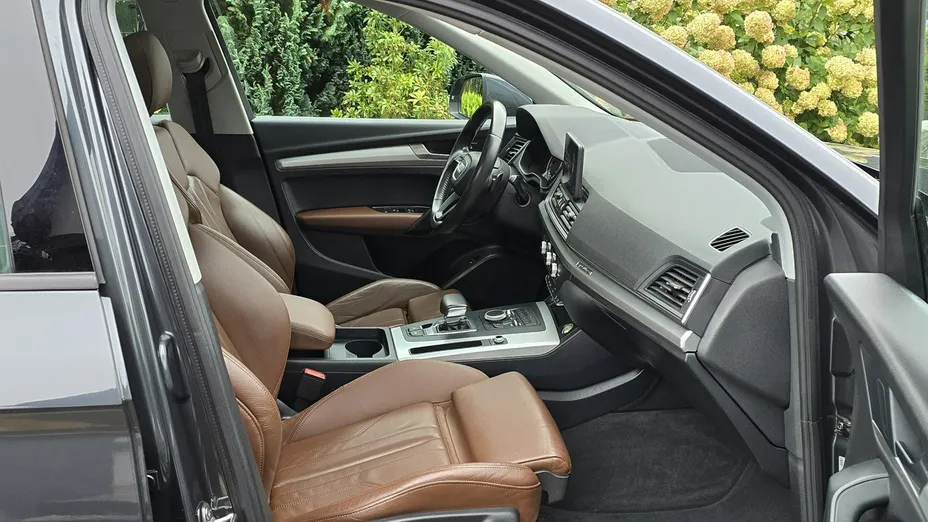 AUDI Q5 -