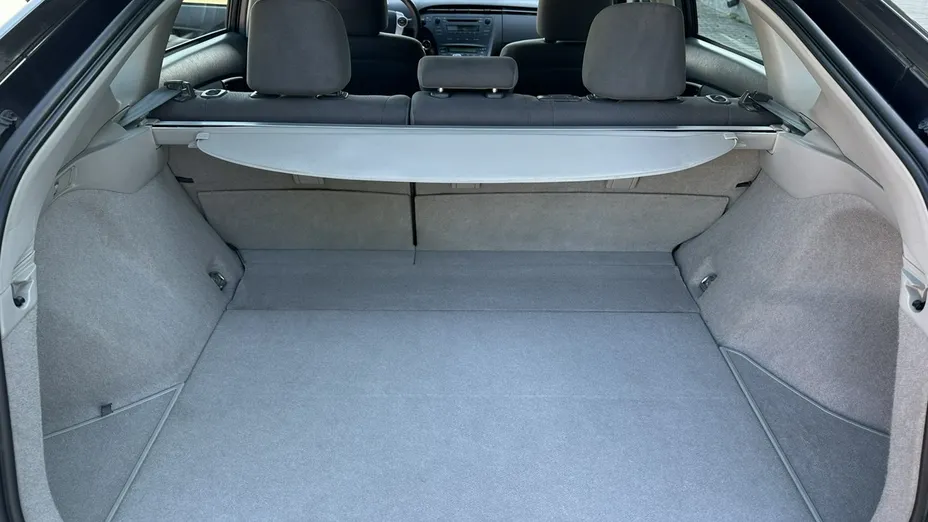 TOYOTA Prius -