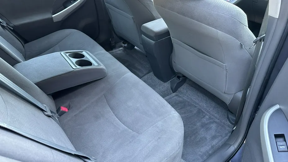 TOYOTA Prius -