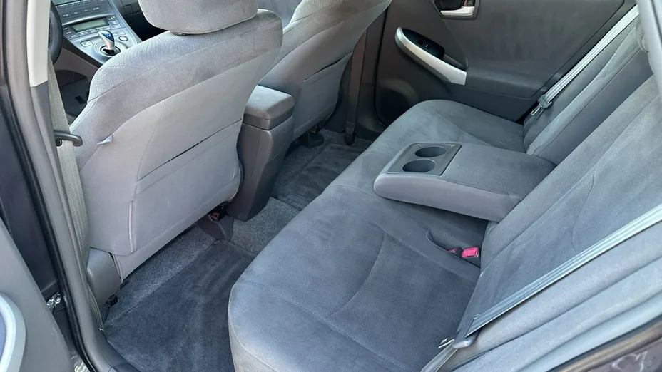TOYOTA Prius -