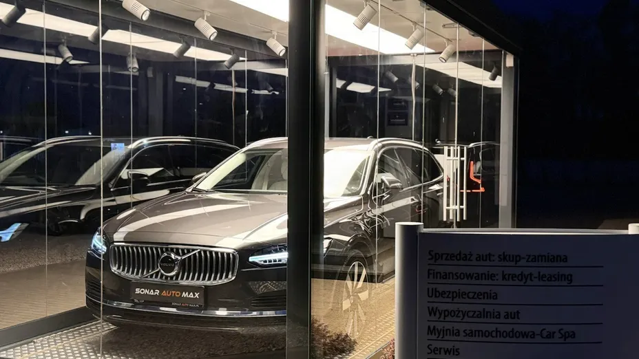 VOLVO V90 -
