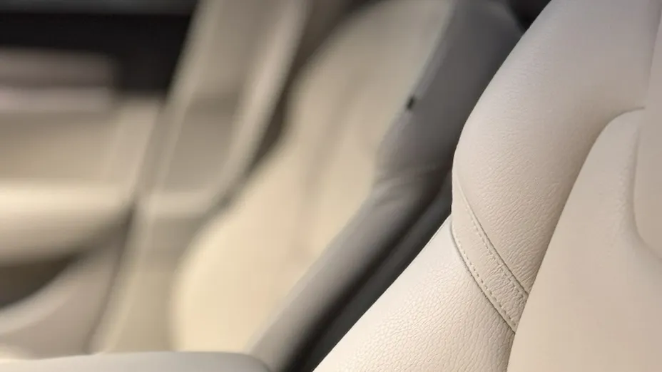 VOLVO V90 -