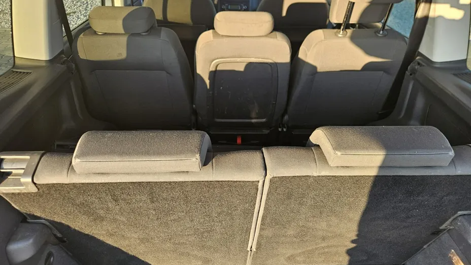 VOLKSWAGEN Touran -