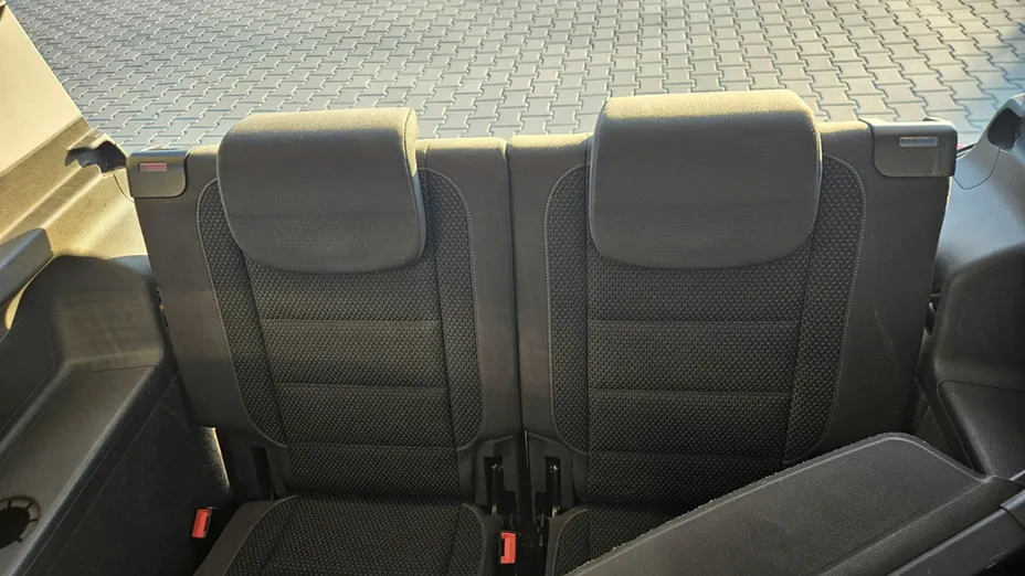 VOLKSWAGEN Touran -