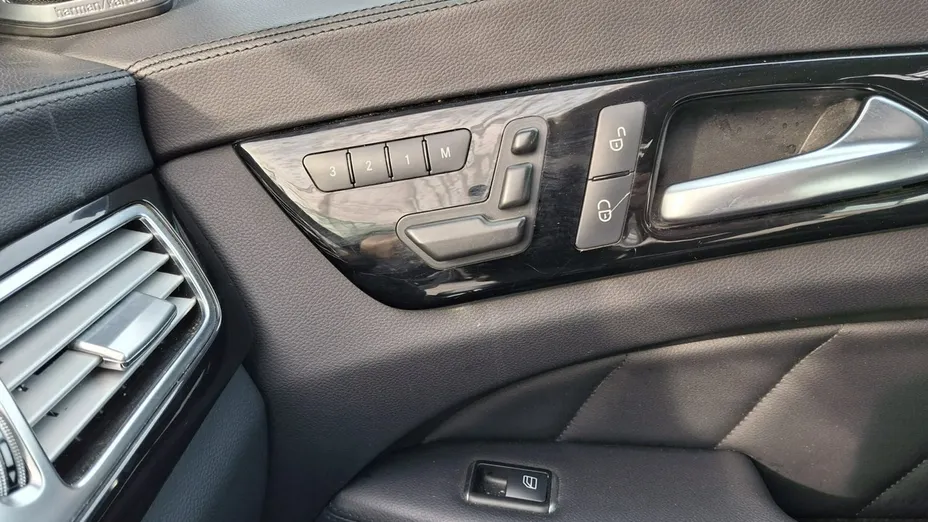 MERCEDES-BENZ CLS -