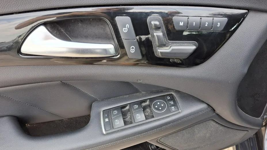 MERCEDES-BENZ CLS -