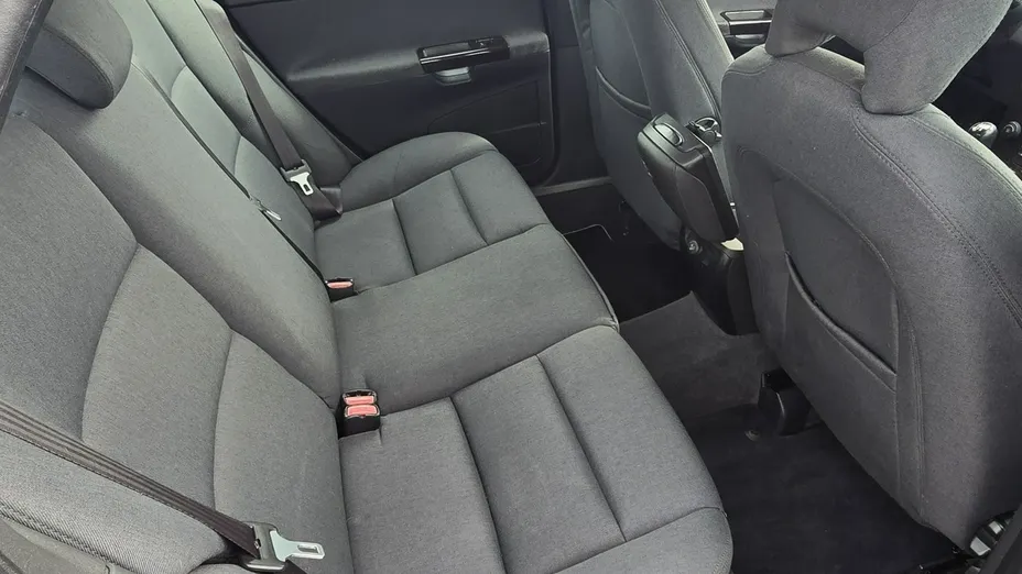 VOLVO S40 -