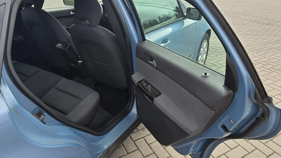 VOLVO S40 -