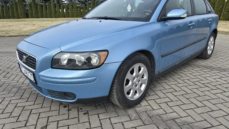 VOLVO S40 -