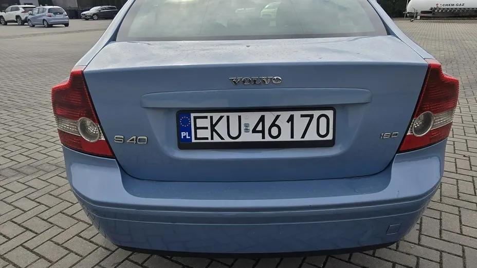 VOLVO S40 -