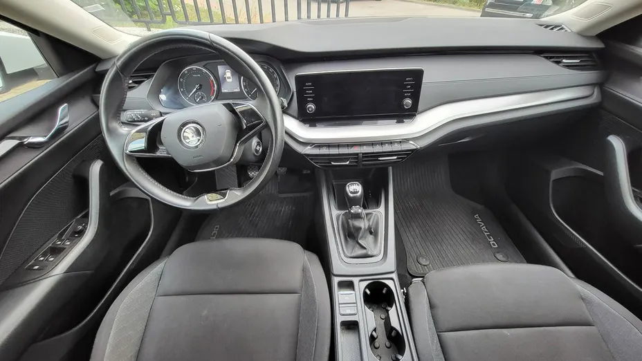 SKODA Octavia -