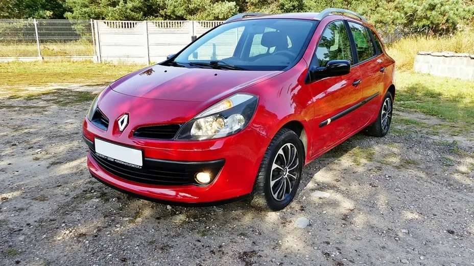 RENAULT Clio -