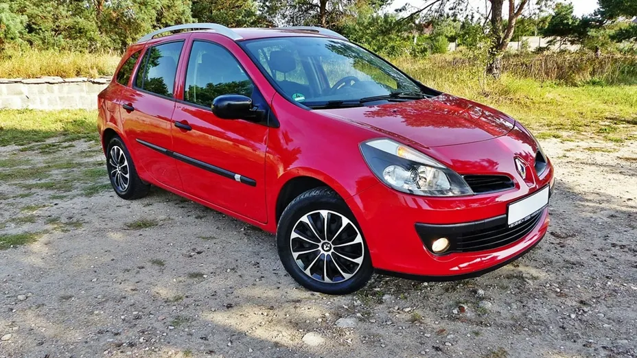 RENAULT Clio -