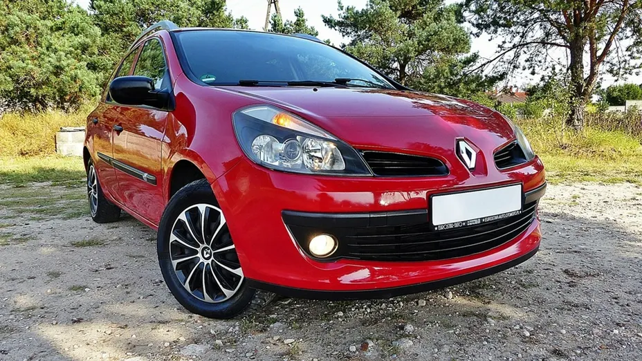RENAULT Clio -