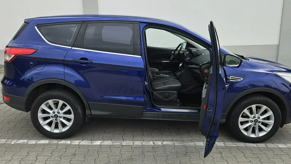 FORD Kuga -