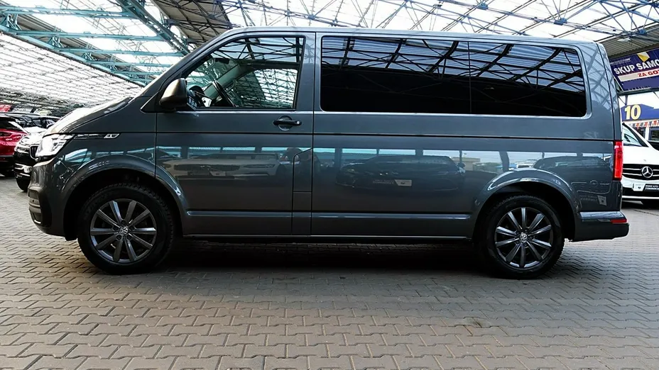 VOLKSWAGEN Multivan -