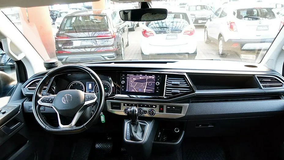 VOLKSWAGEN Multivan -