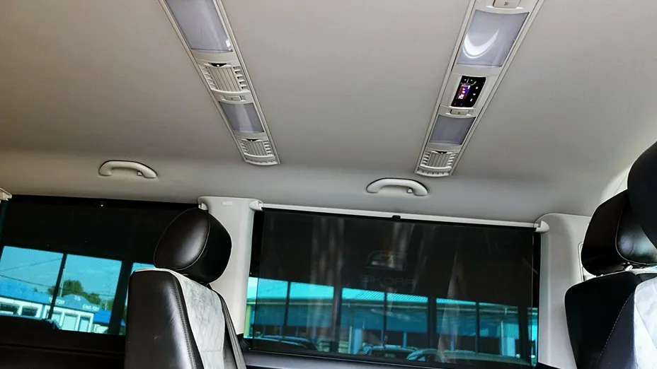 VOLKSWAGEN Multivan -