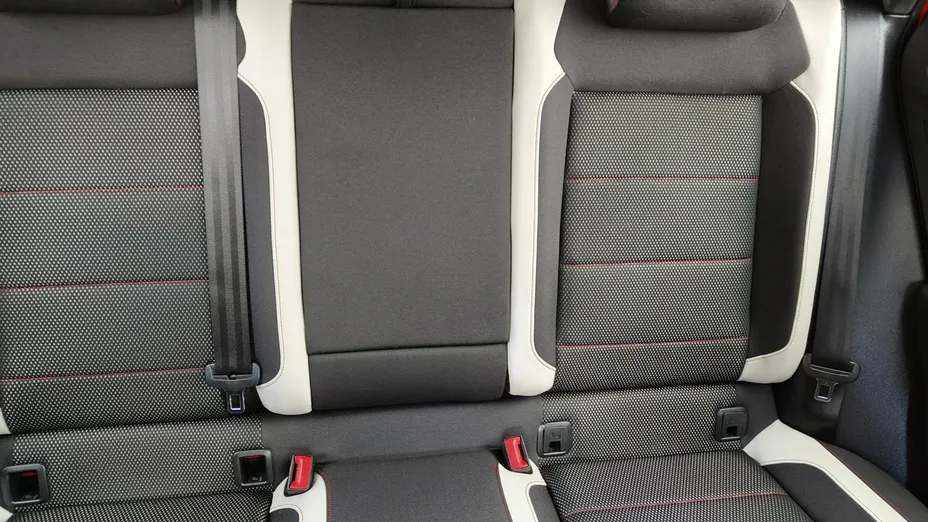 VOLKSWAGEN T-ROC -