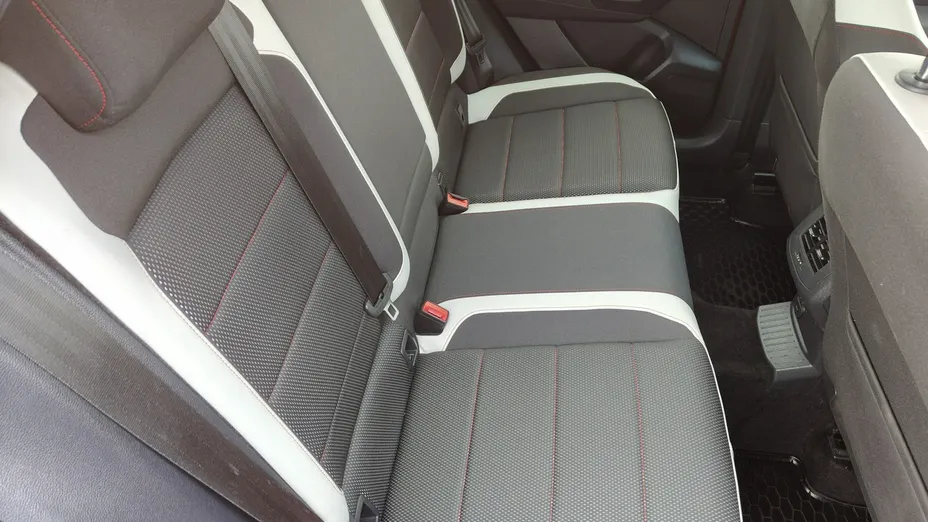 VOLKSWAGEN T-ROC -