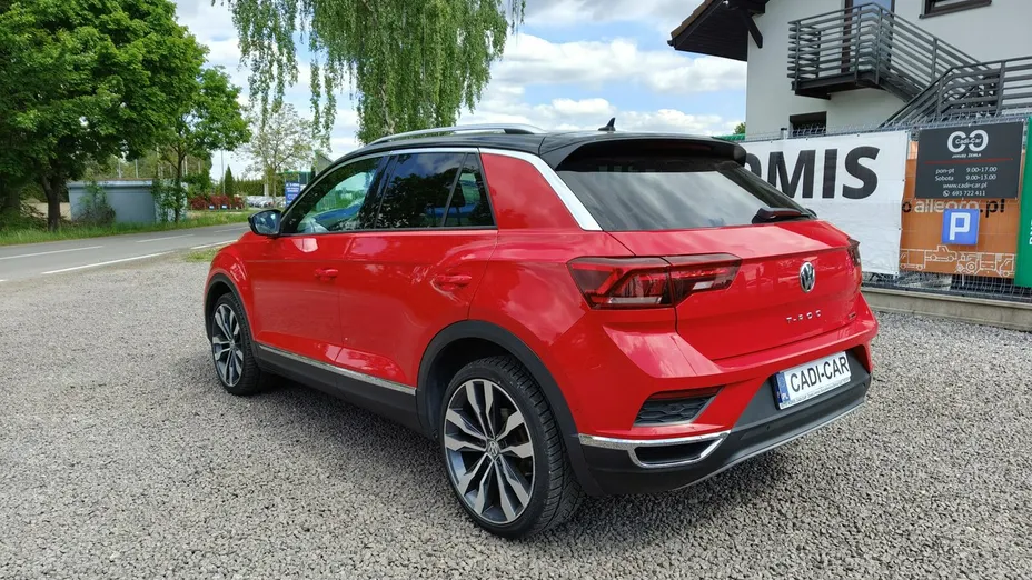 VOLKSWAGEN T-ROC -