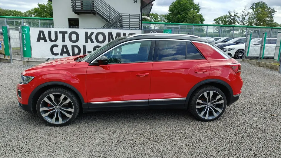 VOLKSWAGEN T-ROC -
