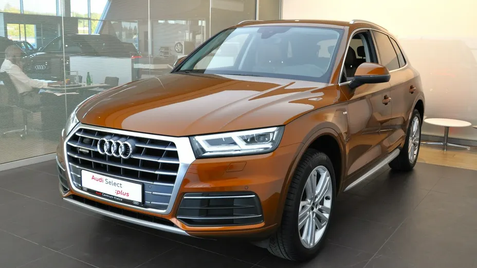 AUDI Q5 -