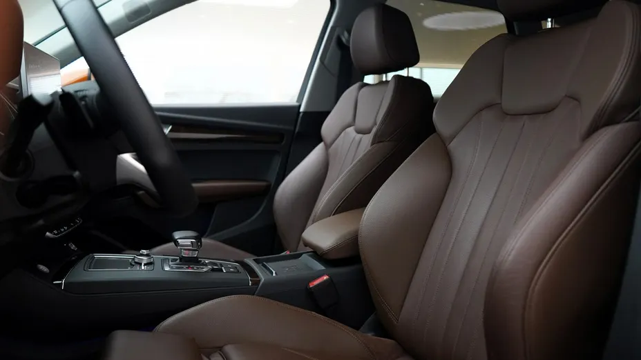 AUDI Q5 -