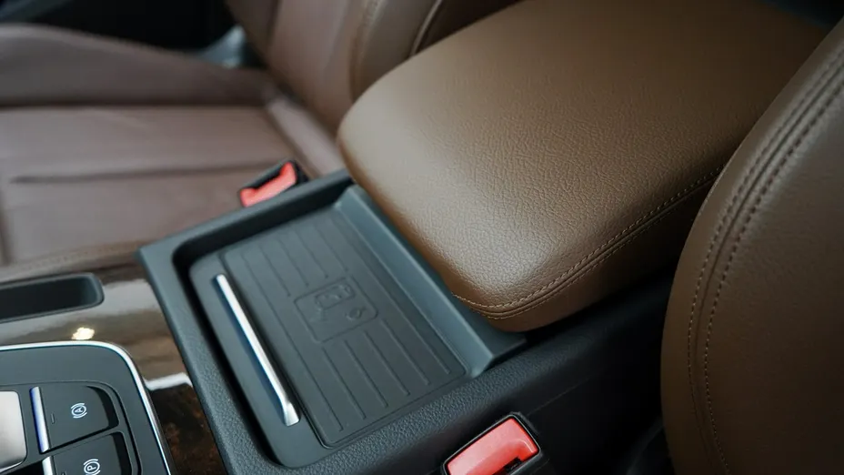 AUDI Q5 -