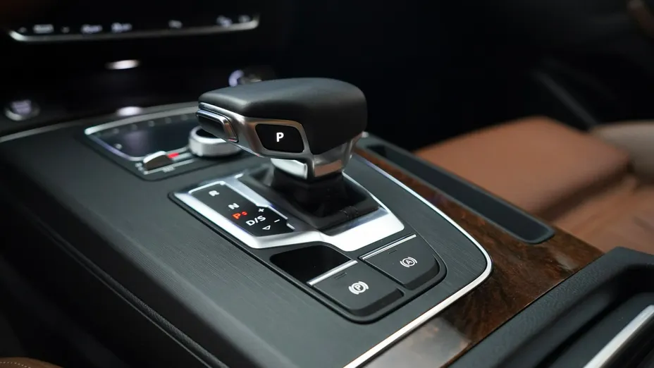 AUDI Q5 -