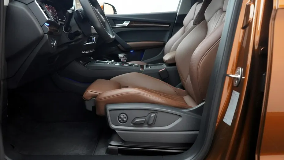 AUDI Q5 -
