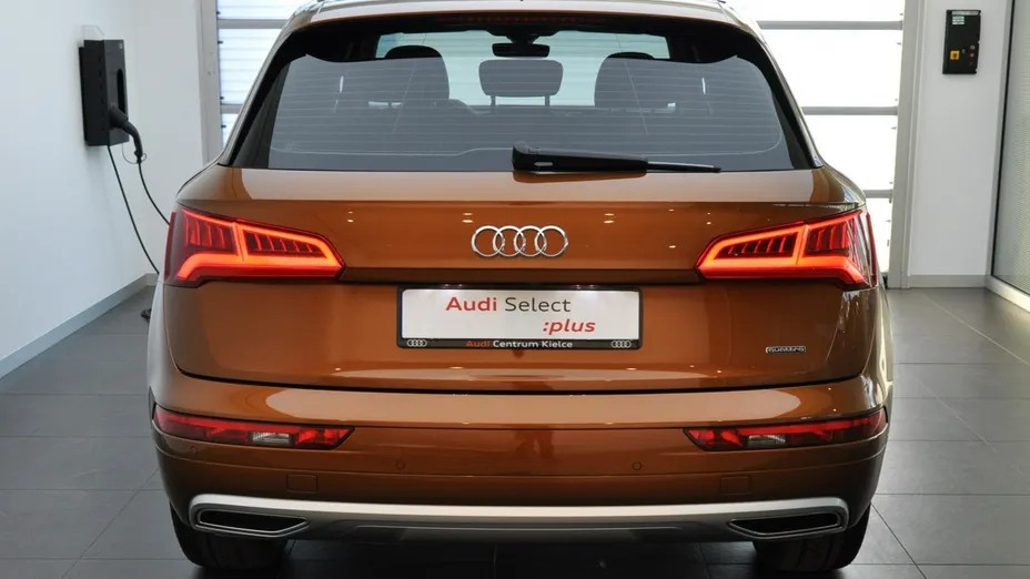 AUDI Q5 -