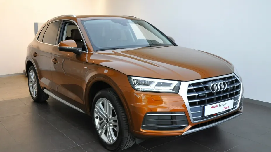 AUDI Q5 -