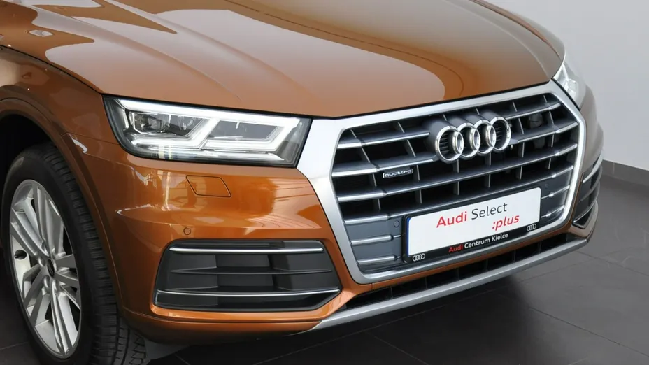AUDI Q5 -